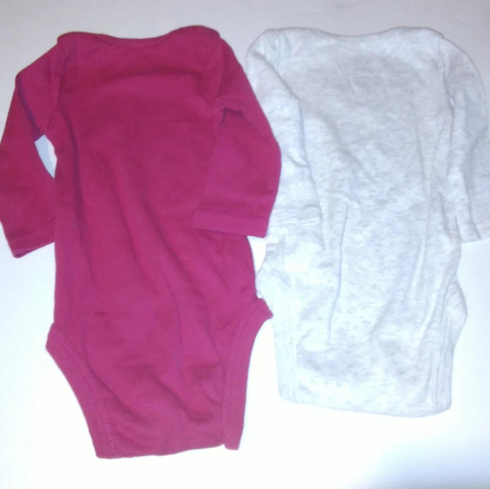 4 Piece Onesie Lot Just One You By Carter's